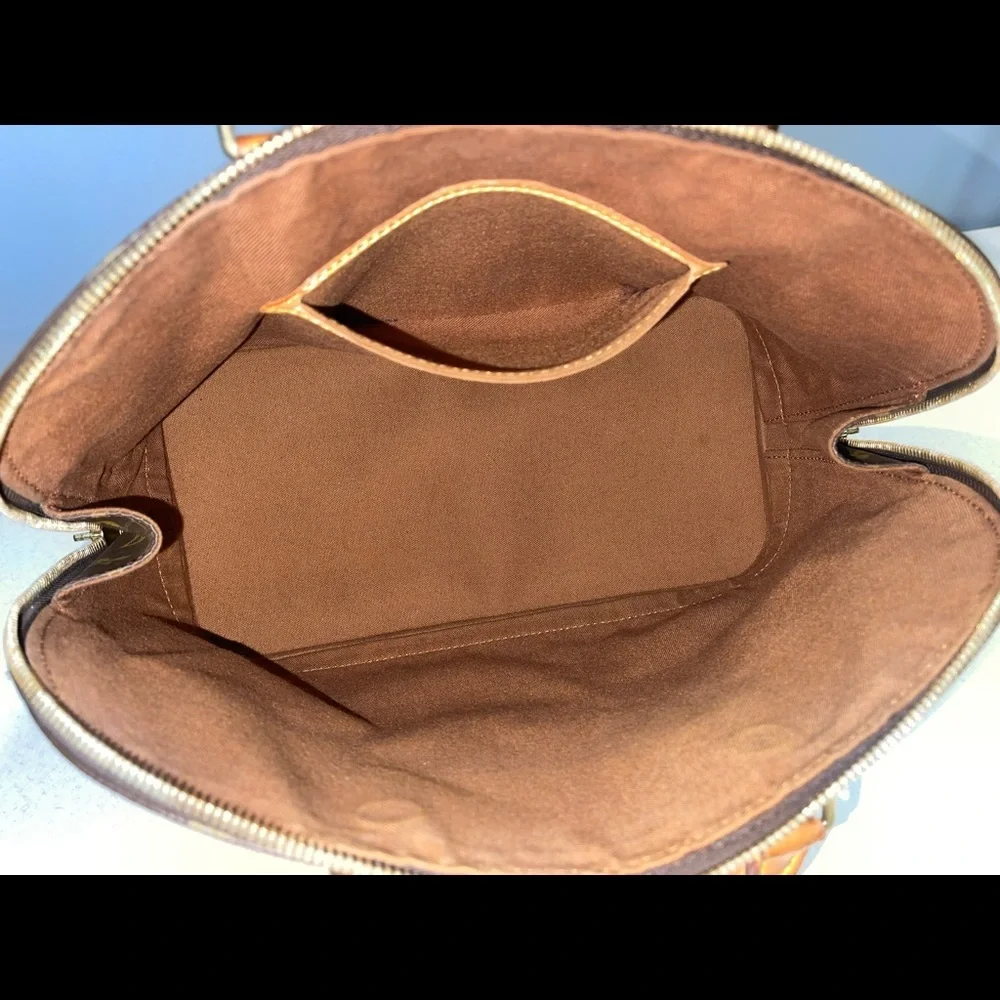 Louis Vuitton Alma PM Monogram